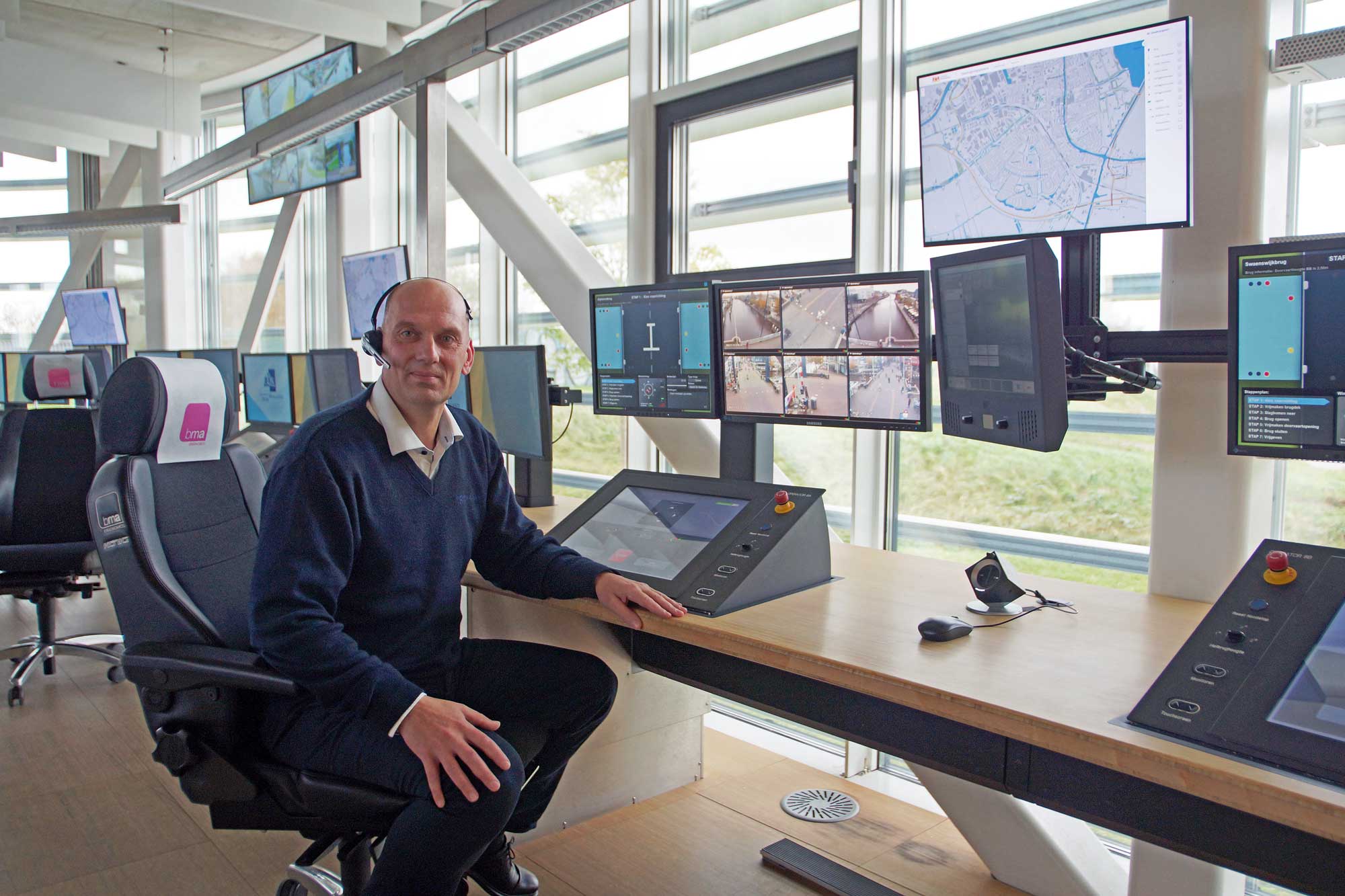 Brug- en sluisoperator Dennis Knetemann